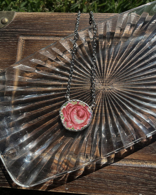 The Rosa Necklace